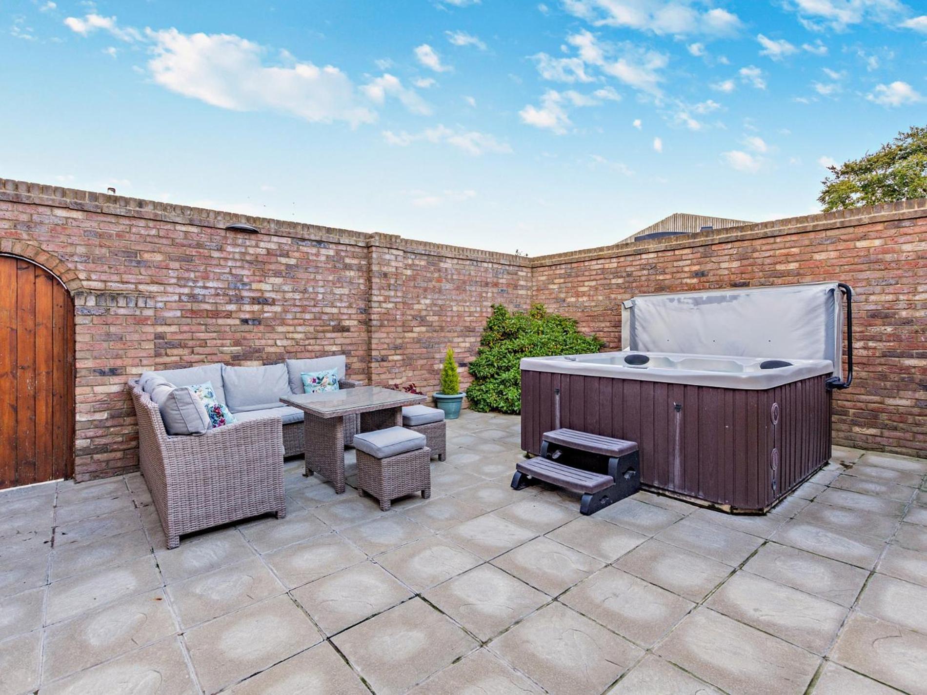 2 Bed In Filey 79280 Villa Wold Newton  Buitenkant foto